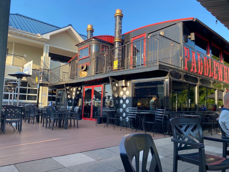 13 Must-Visit Riverside Restaurants In Texas With Breathtaking Views - Decor Hint The Paddlewheel