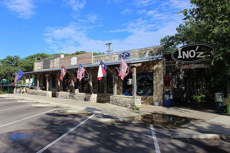 Things About Wimberley That Make It One Of Texas's Most Charming Day-Trip Destinations - Decor Hint Wimberley Market Days