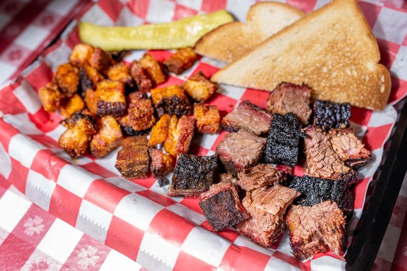 Hayward's Pit Bar B Que & Catering