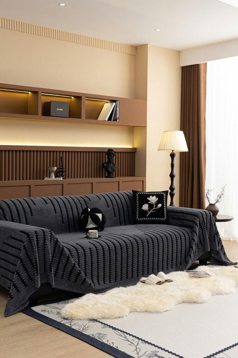 Warm & Welcoming: 11 Maine Rug Styles That Beat The Cold - Decor Hint Sheepskin Throws And Pelts