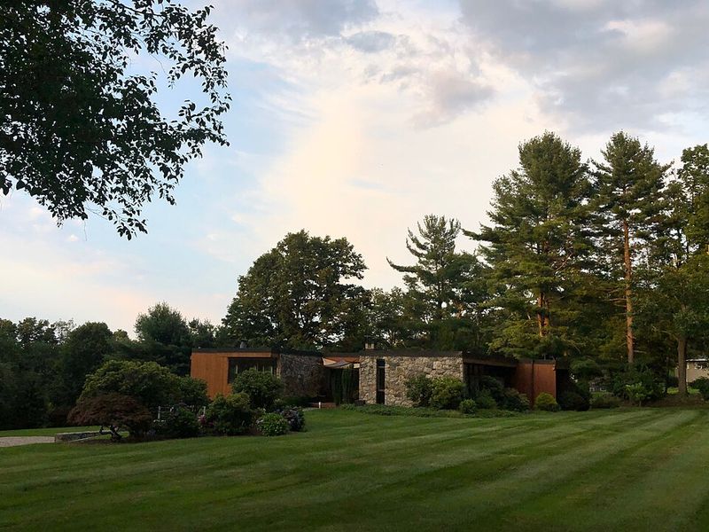 Mid-Century Modern Homes (Updated)