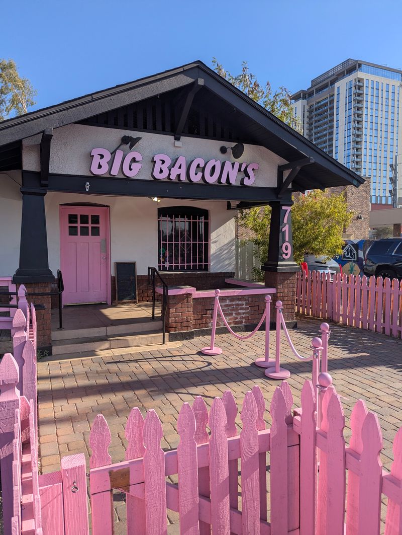 Big Bacon's