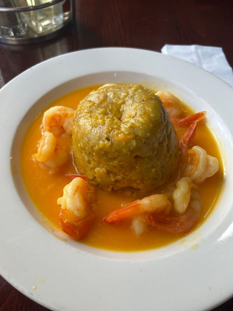 Yonkers' Go-To Spots For Comfort Food That Feels Like Home - Decor Hint Malecon