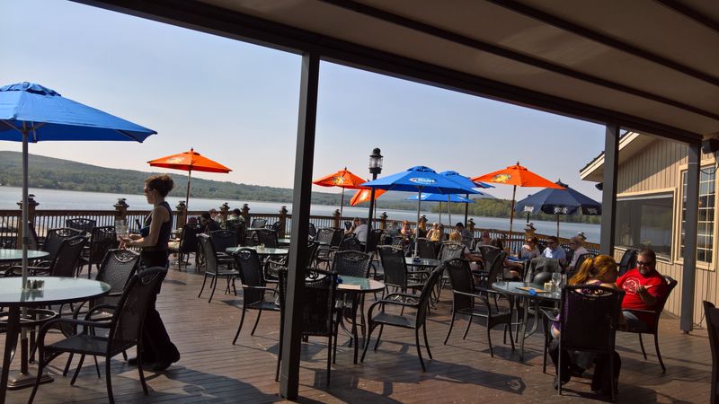 14 Cozy Vermont Soul Food Buffets That Make Cold Days Feel A Little Warmer - Decor Hint The East Side Restaurant & Pub