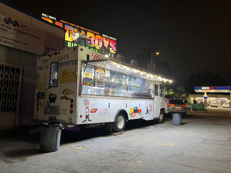 10 California Taco Trucks Where Street Food Is Taken Seriously - Decor Hint El Chato Taco Truck (Los Angeles)
