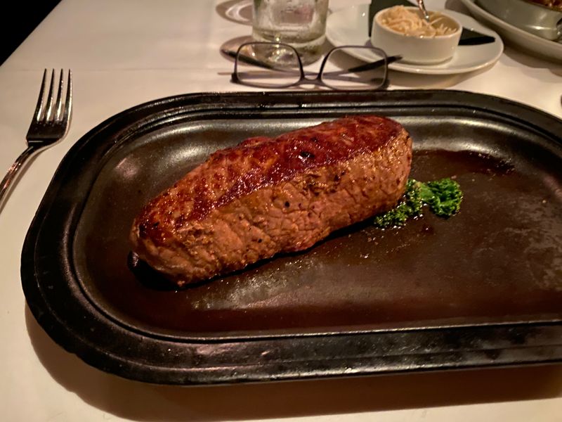 10 Oregon Steakhouses Serving Consistency With Confidence - Decor Hint RingSide Steakhouse
