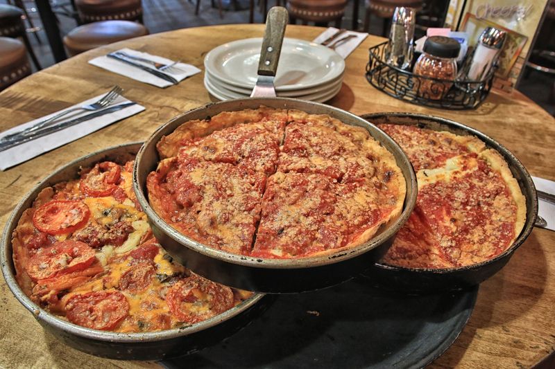 10 Spots Where Illinois Keeps The Deep Dish Tradition Alive - Decor Hint Lou Malnati's Pizzeria