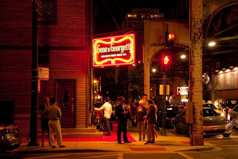 11 Illinois Restaurants That Feel Like Home To Seniors - Decor Hint Gene & Georgetti