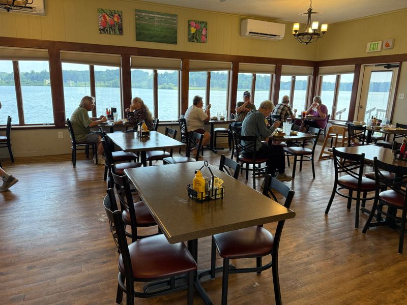Stoll's Lakeview Restaurant