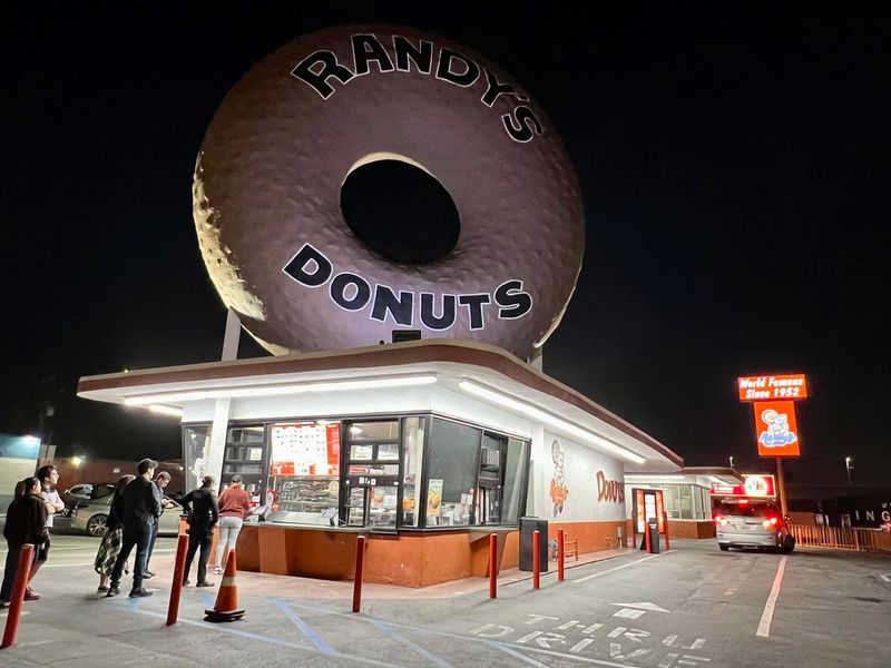 Randy's Donuts (Inglewood)