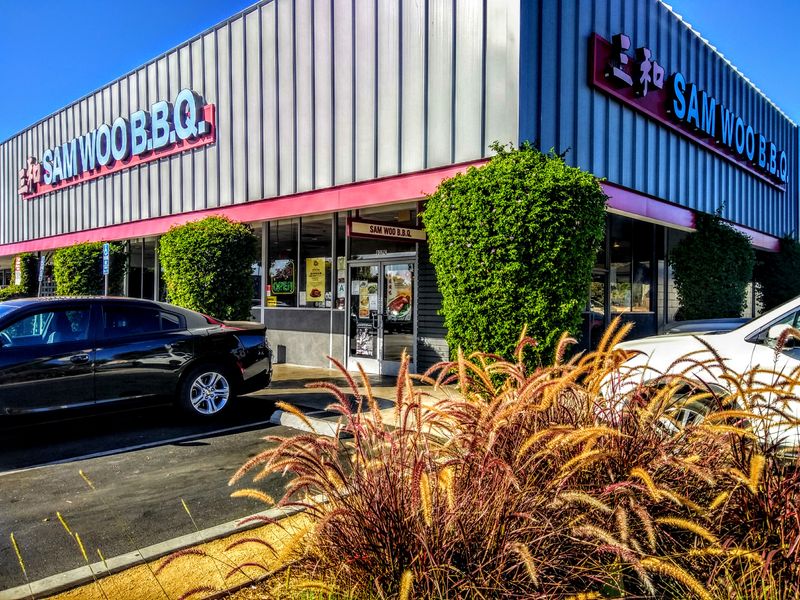 12 Hole-In-The-Wall California Restaurants That Are 100% Worth The Drive - Decor Hint Sam Woo BBQ