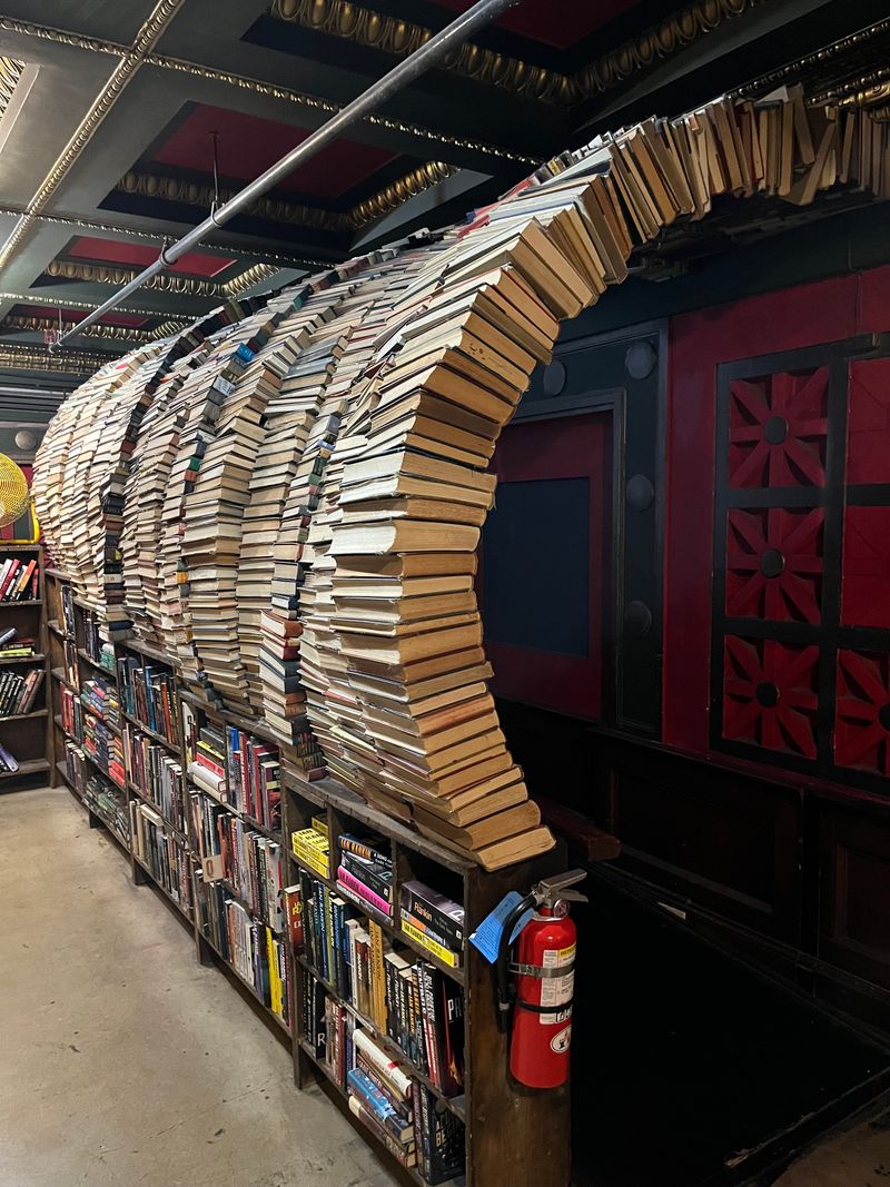 14 Massive Bookstores Across California Where You Can Happily Get Lost For Hours - Decor Hint The Last Bookstore