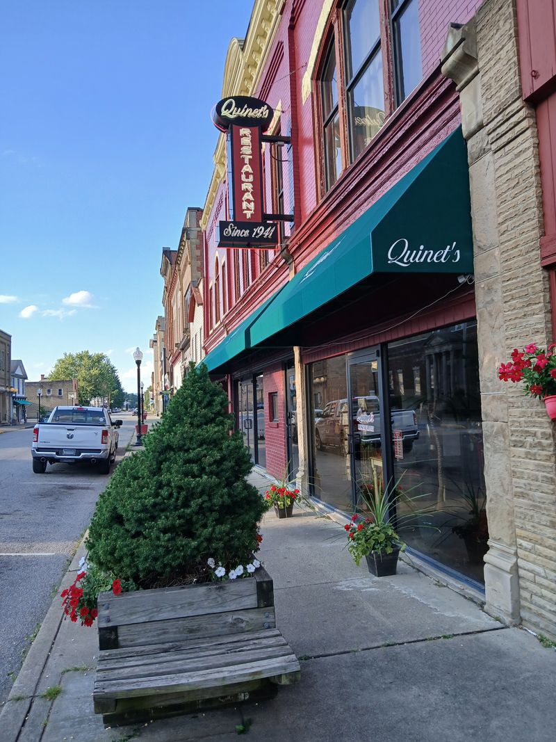 Quinet's Court Restaurant