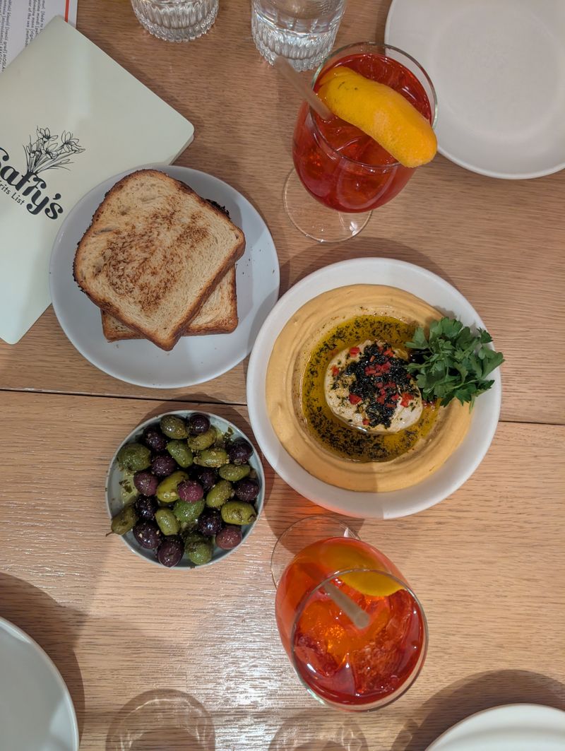 16 California Restaurants Locals Say Are The Coolest In The State - Decor Hint Saffy's