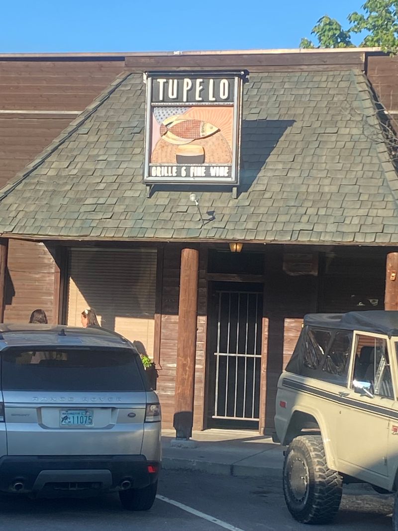 17 Montana Catfish Joints Where Locals Gather For Big Portions And Bold Flavor - Decor Hint Tupelo Grille