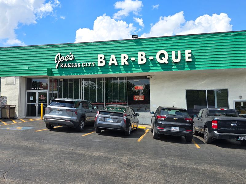 9 Kansas BBQ Joints That Refuse To Go Small On Their Sandwiches - Decor Hint Joe’s KC BBQ