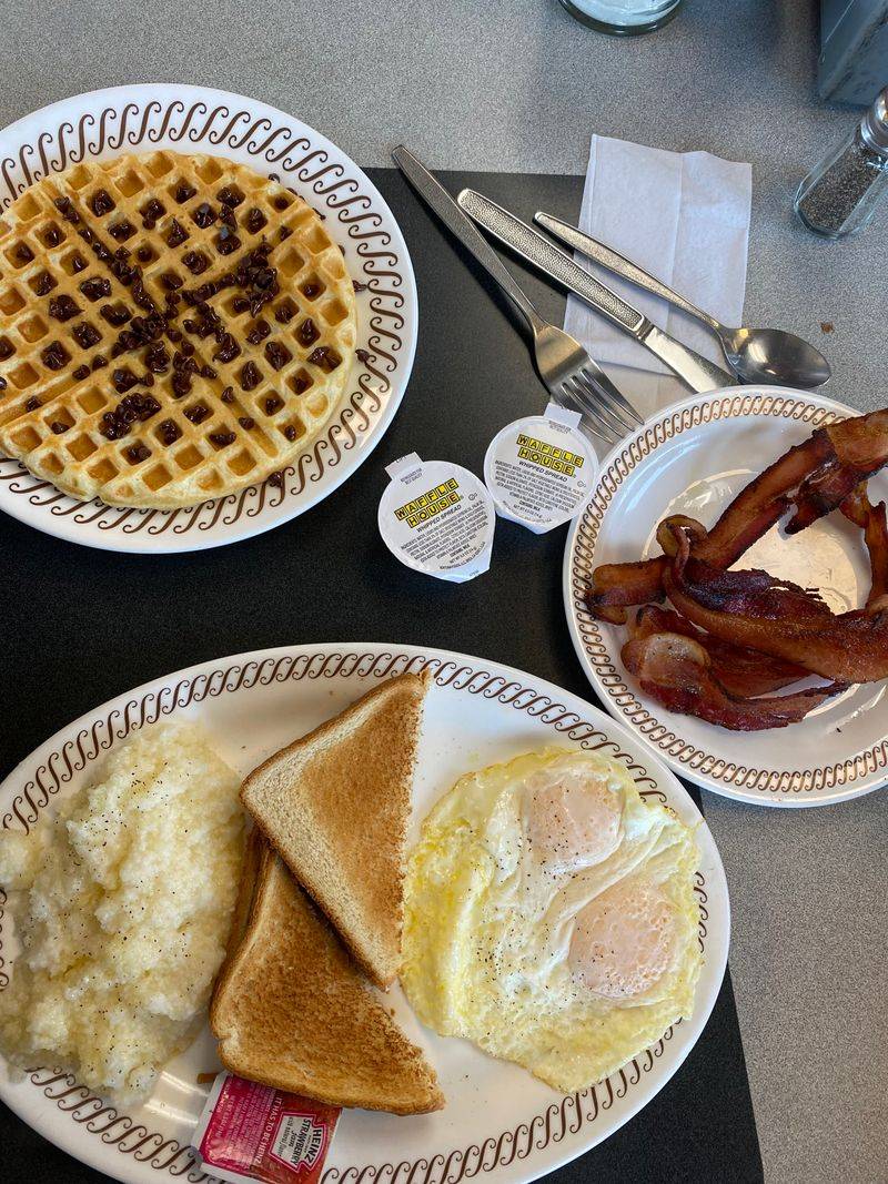 The Enduring Love For Waffle House Among Scranton, Pennsylvania Locals Explained - Decor Hint Consistency Across Miles