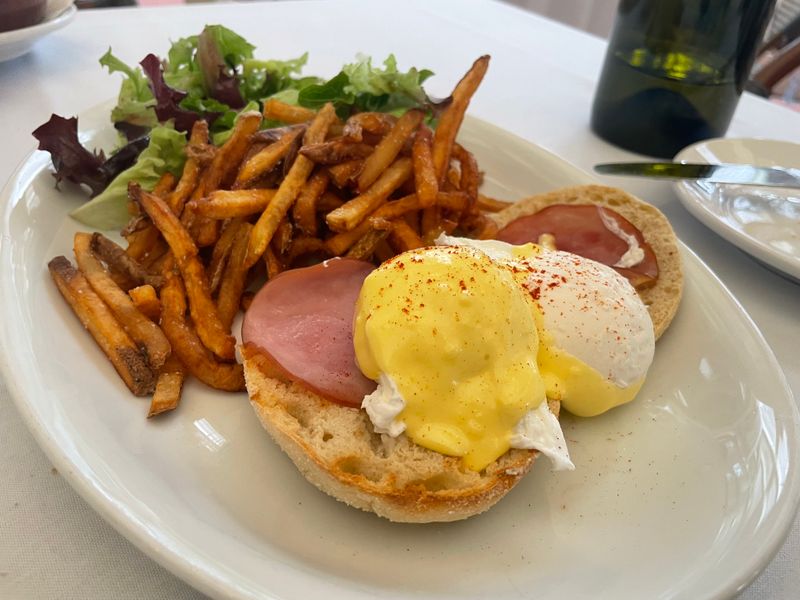 French Onion Soup Fans, Your North Carolina Paradise Awaits - Decor Hint The Final Bite That Brings You Back