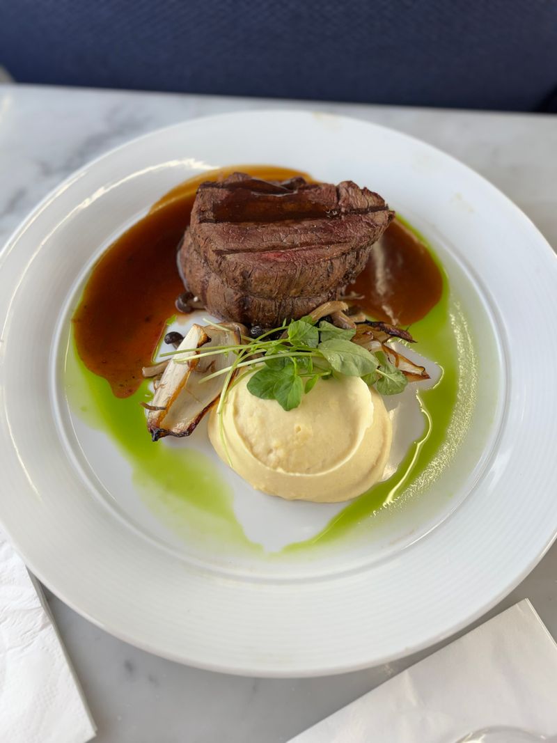 This California Wine Train Pairs Panoramic Views With Fine Dining - Decor Hint Gourmet Dining Prepared Fresh Onboard