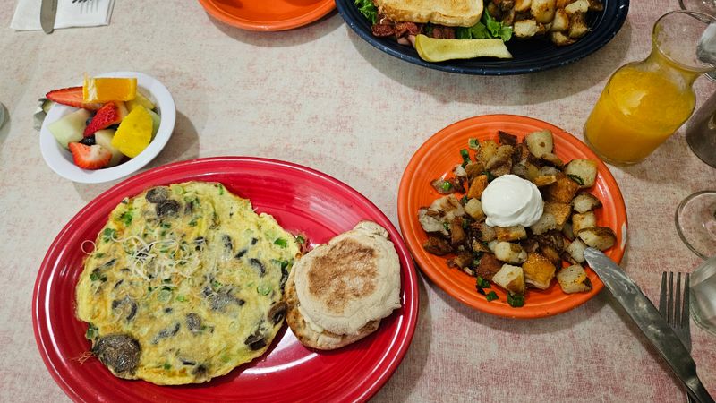 This Little-Known Café In California Has Become A Go-To Spot For Outstanding Biscuits And Gravy - Decor Hint Breakfast Specialties Beyond The Biscuits