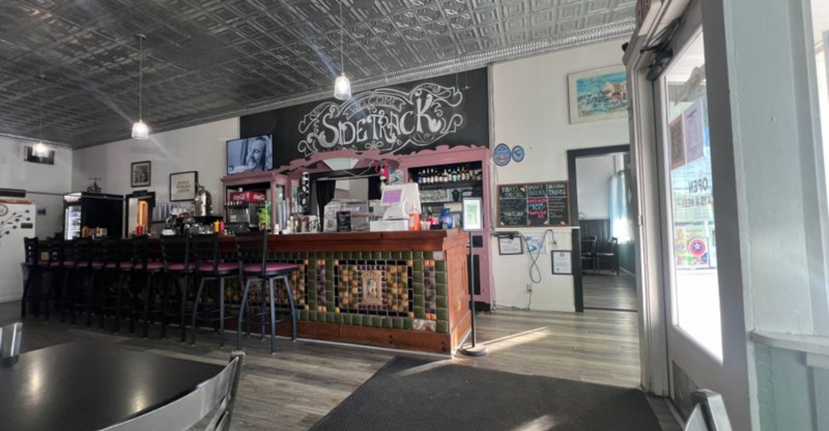 A Small Town Nevada Restaurant That Outshines The Rest - Decor Hint