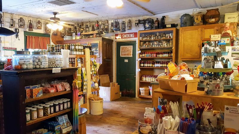This Old-Fashioned Georgia Grist Mill Is A Delicious Step Straight Back Into The 1870s - Decor Hint Original Water-Powered Grinding Stones