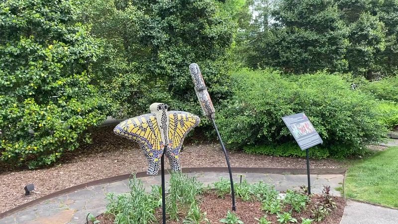 This North Carolina Garden Feels Like A Lush Escape From Reality - Decor Hint Pet-Friendly Policies Welcoming Four-Legged Explorers