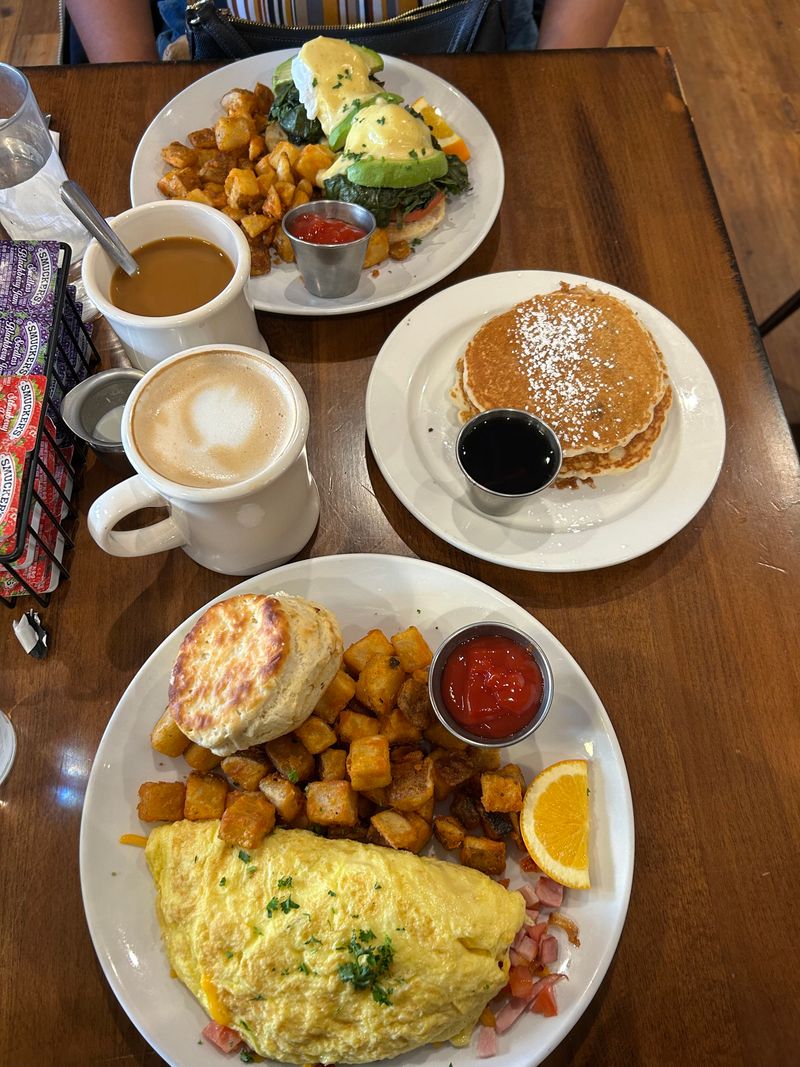 The 1922 Cafe Connection