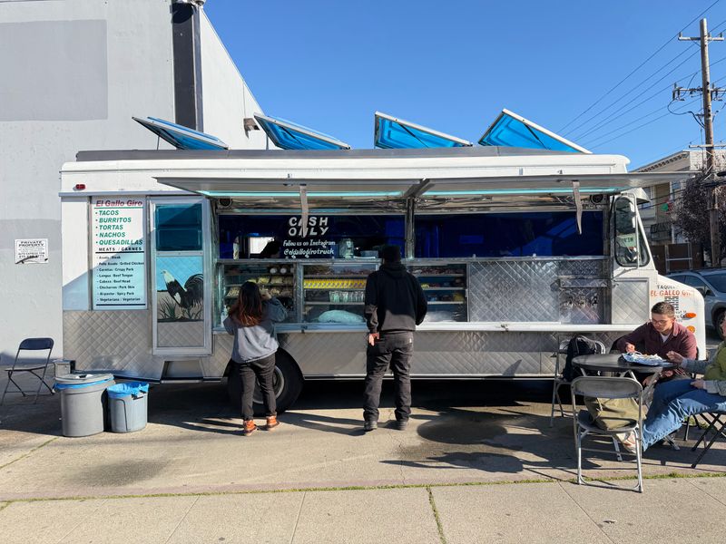 10 California Taco Trucks Where Street Food Is Taken Seriously - Decor Hint El Gallo Giro Taco Truck (San Francisco)