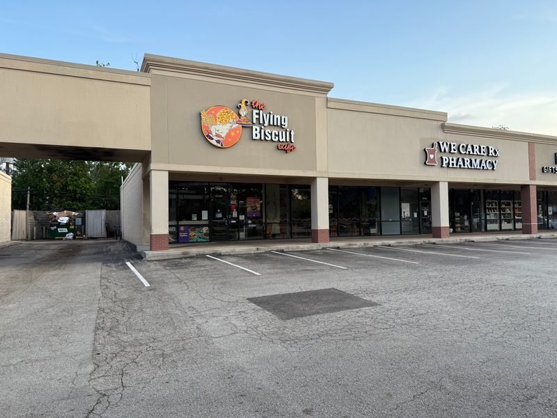 Flying Biscuit Café