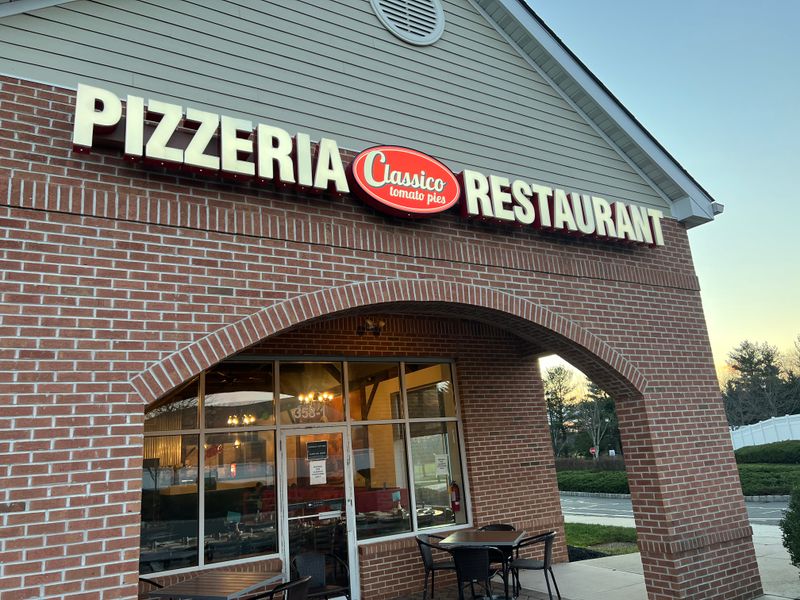 Classico Tomato Pies