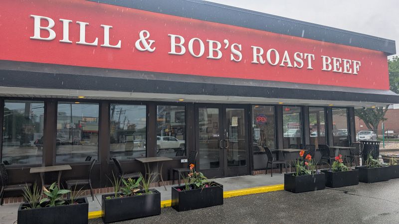 10 North Shore Roast Beef Three Ways In Massachusetts Worth Every Messy Bite - Decor Hint Bill & Bob's Roast Beef