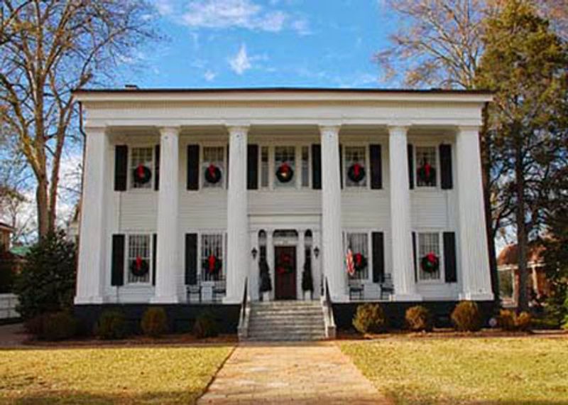 Locals Swear These 15 Haunted Georgia Ghost Tours Are The Real Deal - Decor Hint Madison's Heritage Hall Ghost Investigation