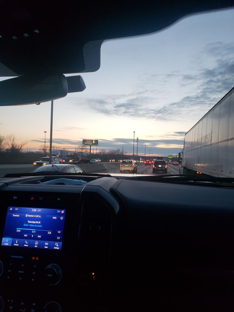 This Northern California Highway Is Noted For Its Scenic Yet Dangerous Reputation - Decor Hint High Traffic Volume Increases Congestion