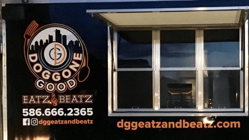 15 Georgia Hot Dog Joints That Still Do Things The Traditional Way - Decor Hint Doggone Good Eatz & Beatz