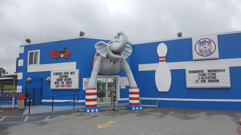 This Epic Albany Georgia Entertainment Center Turns Any Day Into An Adventure - Decor Hint Climbing Wall Ascents