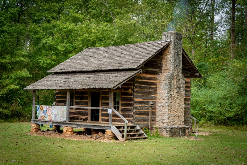 16 Secret Locations In Georgia Even Locals Don't Always Know About - Decor Hint Funk Heritage Center's Appalachian Settlement