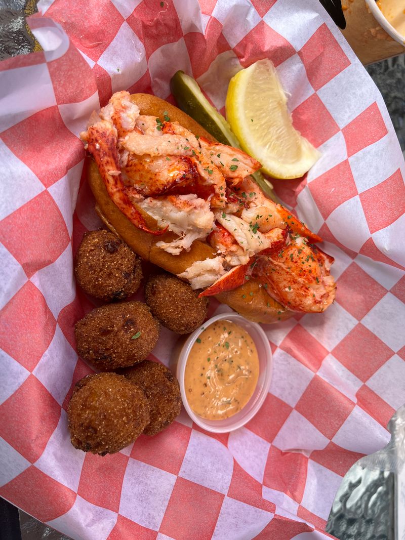 14 Washington, D.C. Fried Fish Stops Worth Standing In Line For - Decor Hint Georgetown Seafood