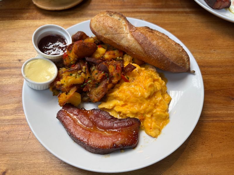 République – Los Angeles