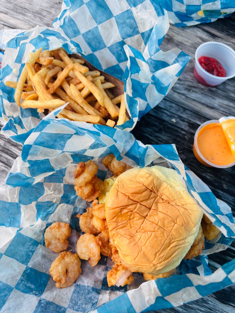 Captain’s Kitchen Food Truck
