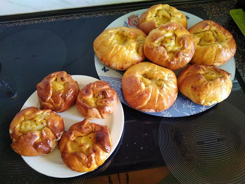 10 Old-School New York Dishes Only ’80s Kids Truly Get - Decor Hint Knish