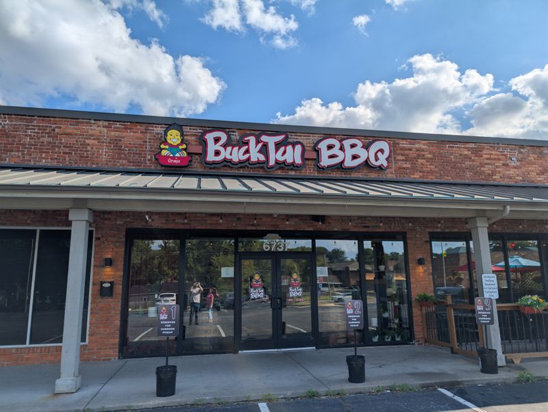 9 Kansas BBQ Joints That Refuse To Go Small On Their Sandwiches - Decor Hint Buck Tui BBQ