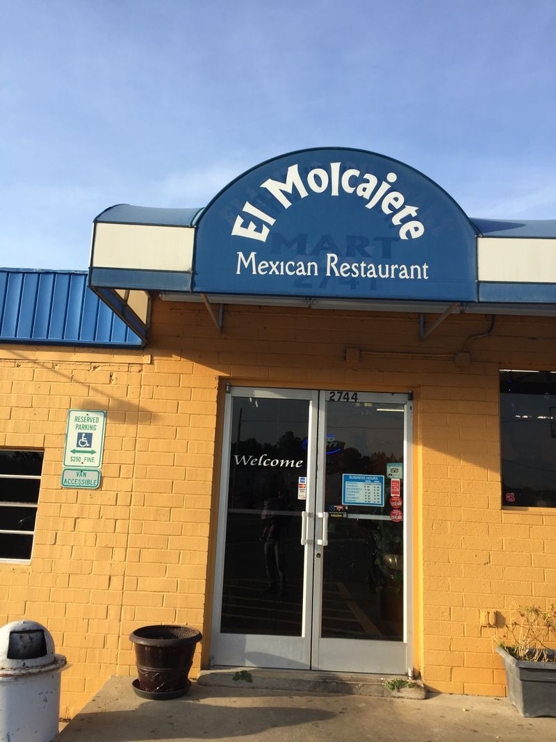 10 Must-Try Mexican Spots In North Carolina Where Tradition Is The Secret Ingredient - Decor Hint El Molcajete