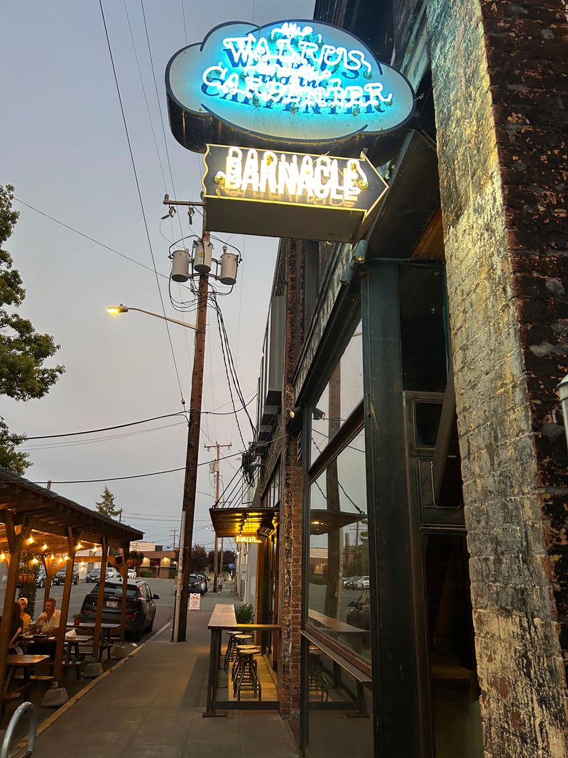 Washington Seafood Restaurants That Prove The Best Spots Aren't The Most Famous - Decor Hint The Walrus and the Carpenter