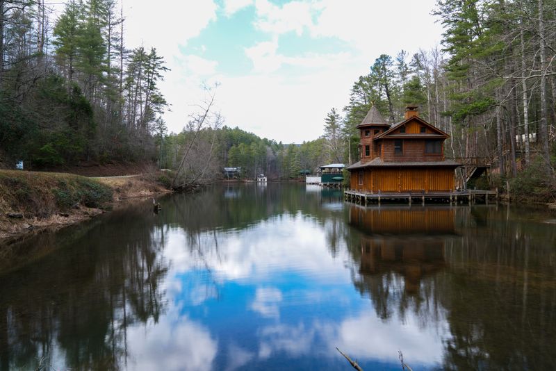 Lake Rabun Is One Of Georgia's Most Peaceful Hidden Retreats - Decor Hint Wildlife Watching Opportunities