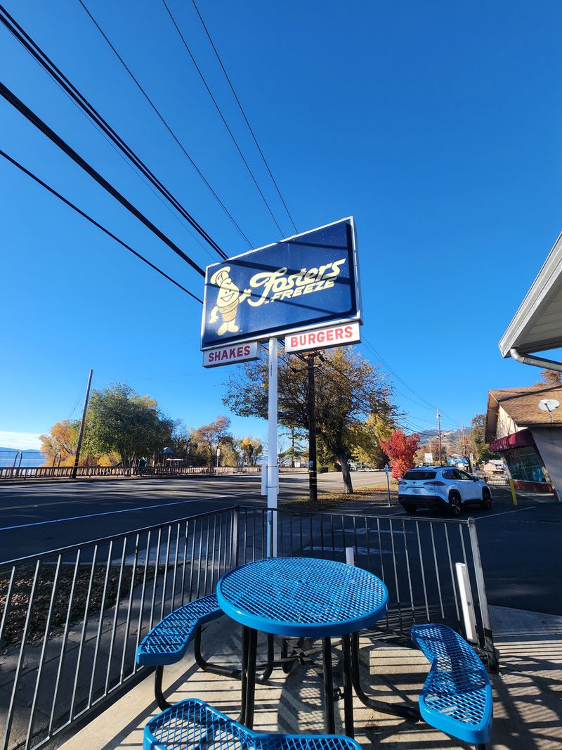 10 California Drive-Ins That Defined Generations That You Can Still Visit Today - Decor Hint Foster's Freeze