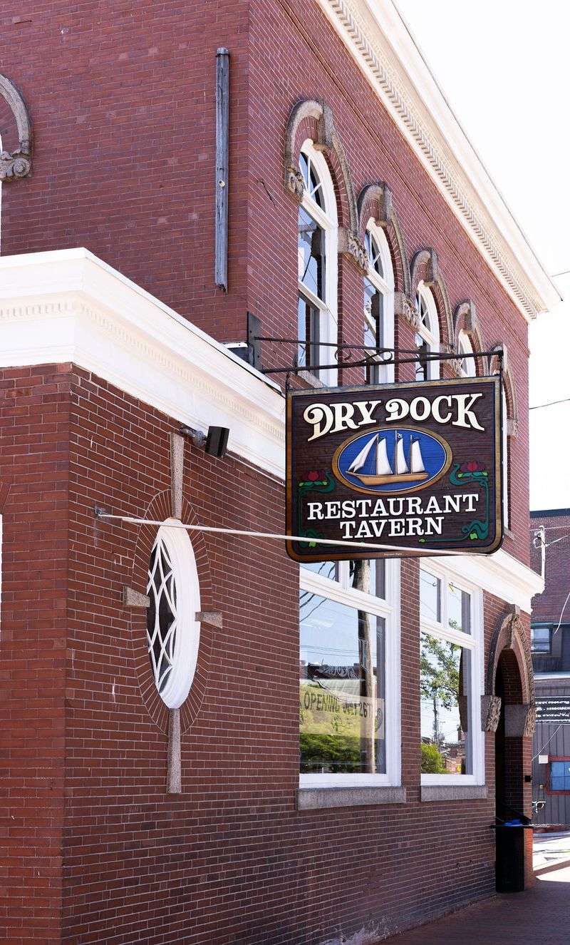 10 Portland, Maine Chowder Bowls Everyone Craves When It’s Cold - Decor Hint Dry Dock Portland