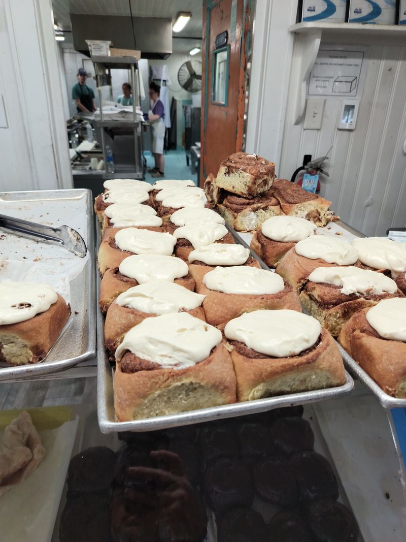Cinnamon Rolls That Put Chain Stores To Shame