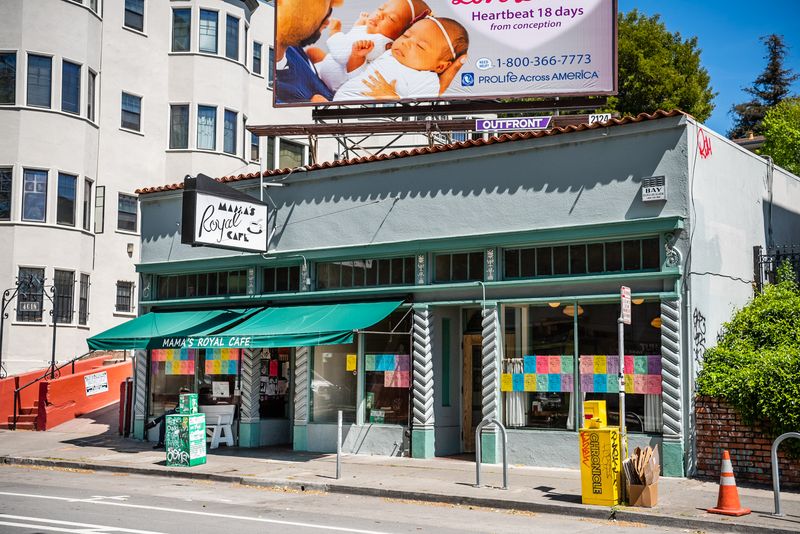 This Little-Known Café In California Has Become A Go-To Spot For Outstanding Biscuits And Gravy - Decor Hint Operating Hours That Work For Weekdays And Weekends