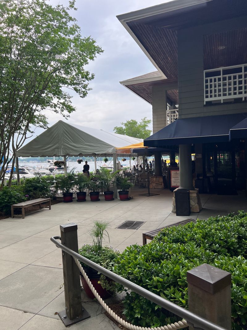 These North Carolina Spots Serve Cozy Waterfront Dining All Winter - Decor Hint North Harbor Club, Davidson